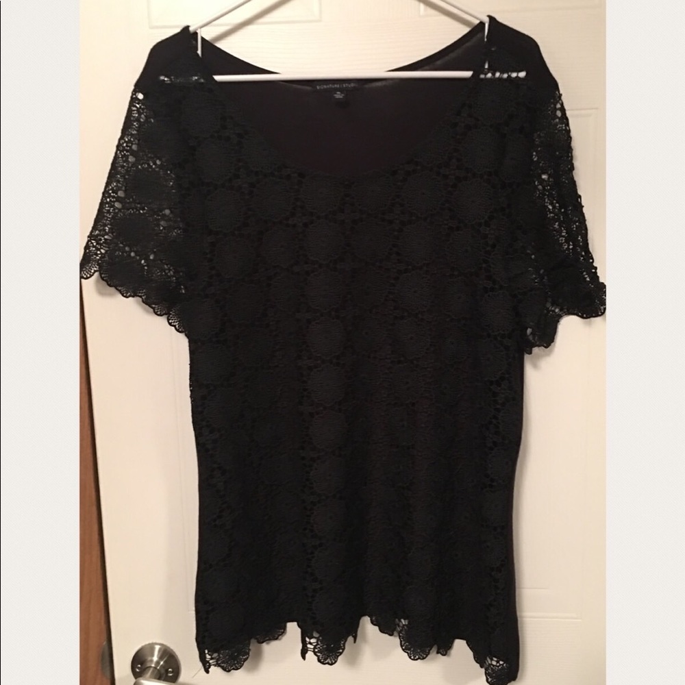 🆕💥Lace black shirt bought from Buckle. Size XL💥